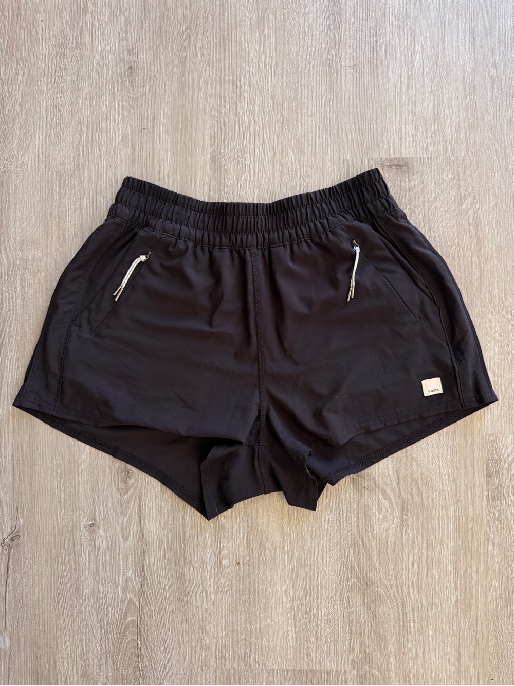 Vuori Womens Black 2” Running Short